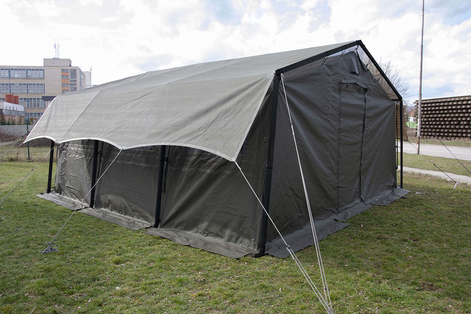 Rapid deploy military tent with metal frame Nixus FOLD